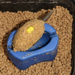 Matrix Squeeze & Feed Method Feeder Moulds